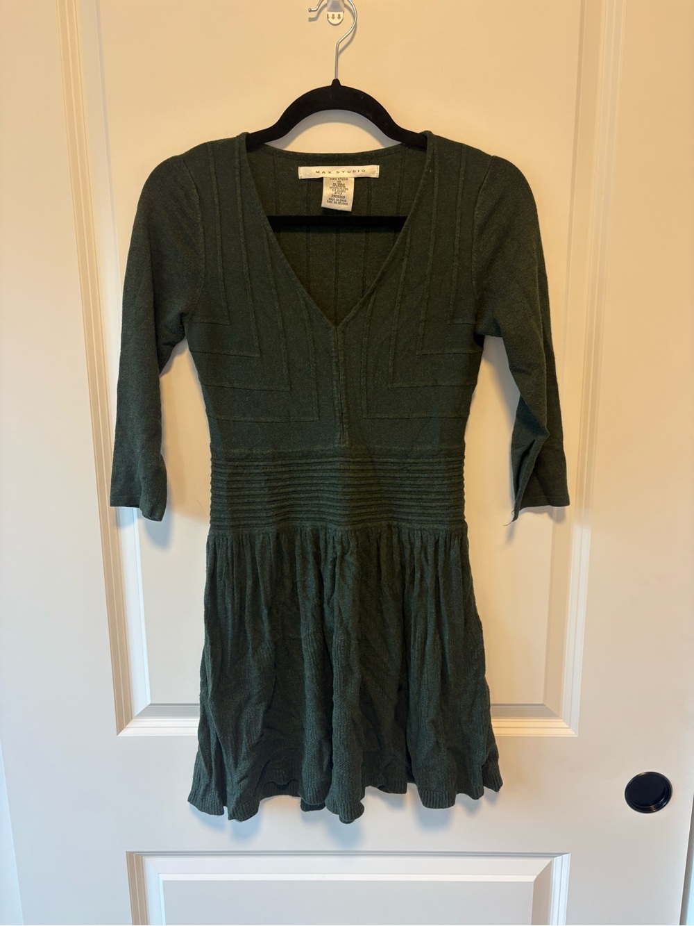 Max Studio Forest Green V-Neck Knit Midi Dress